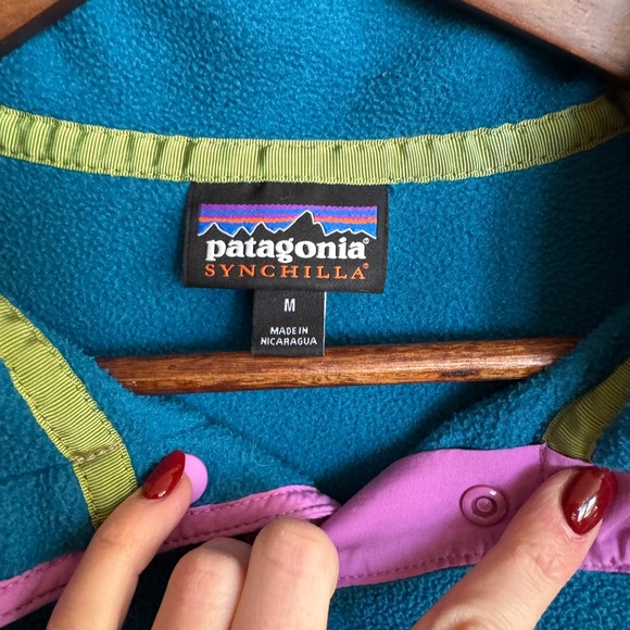 Patagonia Teal, Aqua & Pink Synchilla Snap-T Fleece Pullover - Picture 2 of 3